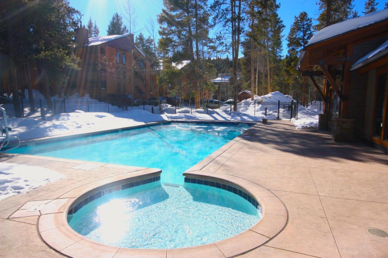 Pinecreek #F - 3 Bedroom - Close To Town - Shuttle To Slopes - Pool And Hot Tub Access เบรกเคนริดจ์ ภายนอก รูปภาพ
