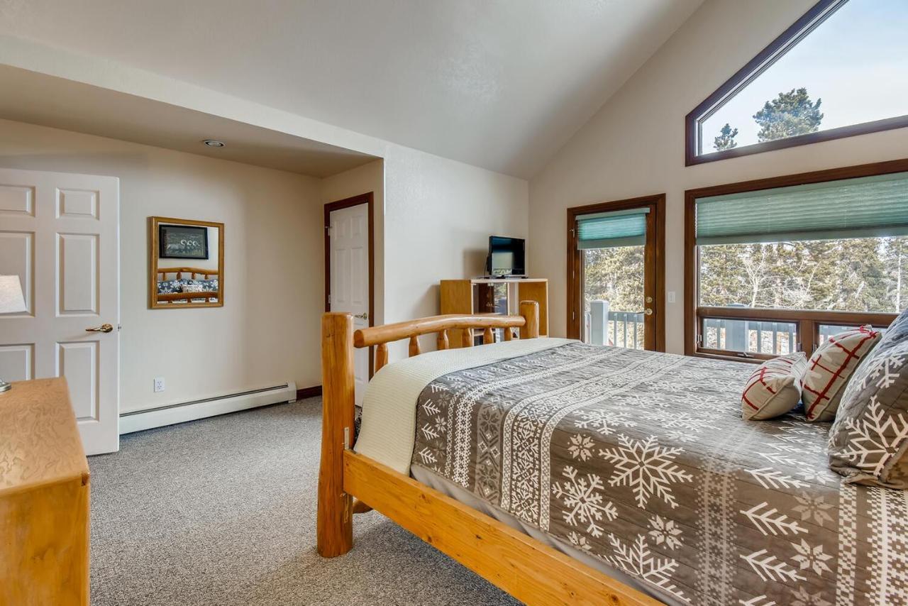 Pinecreek #F - 3 Bedroom - Close To Town - Shuttle To Slopes - Pool And Hot Tub Access เบรกเคนริดจ์ ภายนอก รูปภาพ